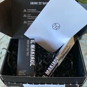 IL MAKIAGE Woke Up Like This 120